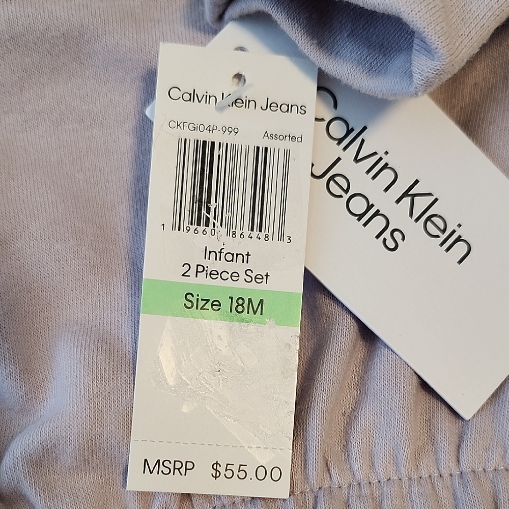 Calvin Klein Jeans Lilac Baby Set - Picture 2 of 8